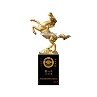 金馬水晶獎(jiǎng)杯定制伯樂(lè)獎(jiǎng)馬術(shù)賽飛馬造型優(yōu)秀員工企業(yè)獎(jiǎng)杯定做刻字